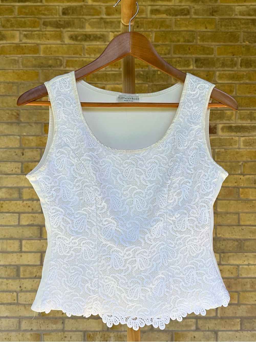 Vintage Flora Nikrooz White Lace Cami Tank Top Y2K Coquette Bridal Size L